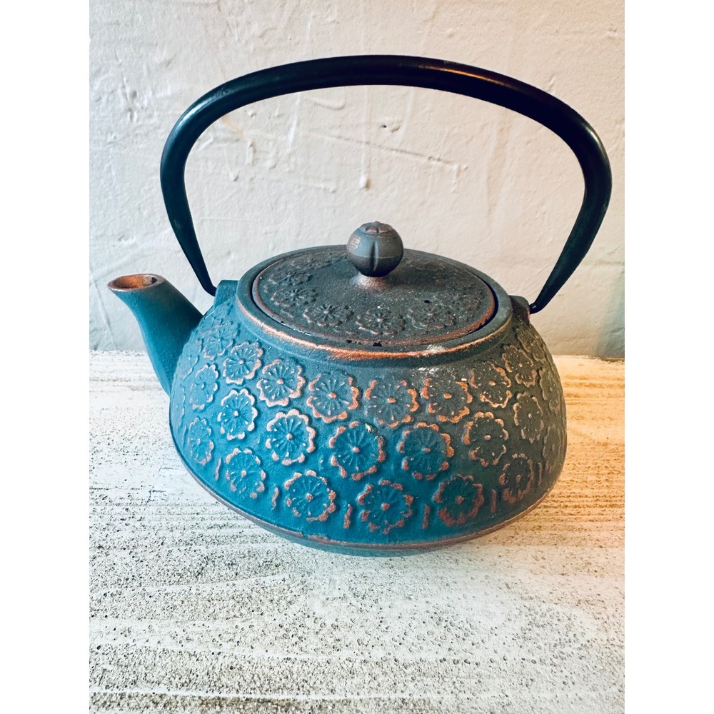 Cast Iron Blue Floral Teapot